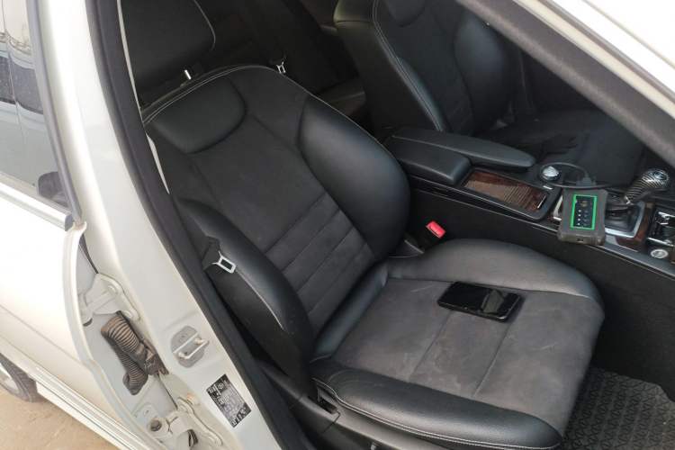 Used Mercedes-Benz C-Class 2013 C 260 Elegant Grand Edition Right Front Seat