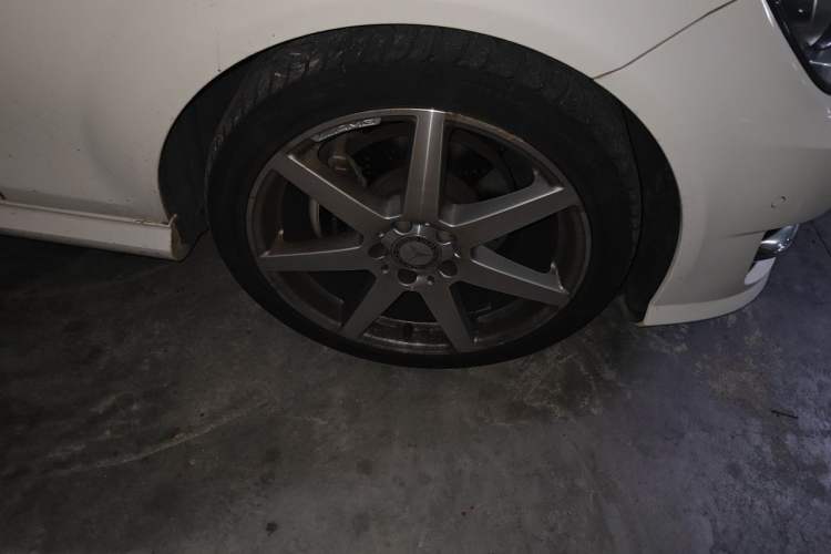 Used Mercedes-Benz C-Class 2013 C 180 Coupe Right Front Wheel Hub