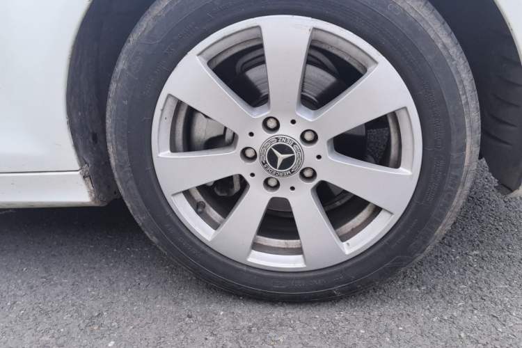 Used Mercedes-Benz C-Class 2013 C 180 CGI Classic Right Front Wheel Hub