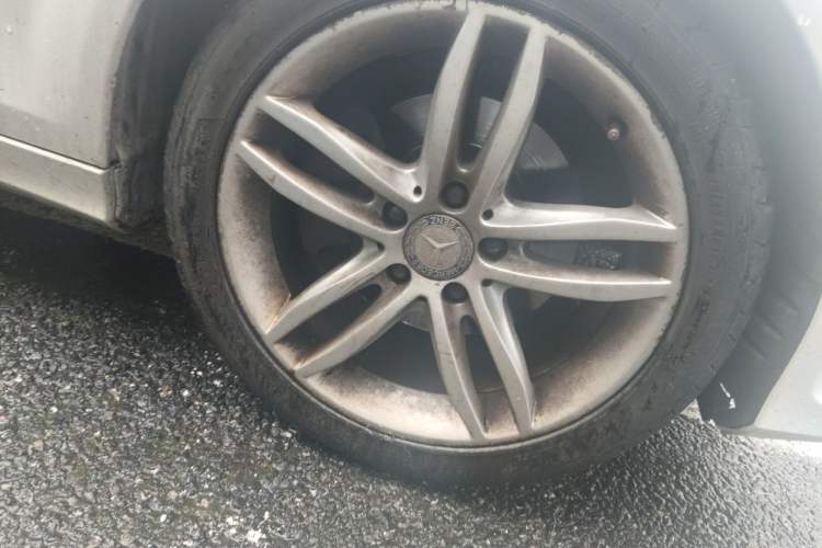 Used Mercedes-Benz C-Class 2013 C 260 CGI Fashion Model Right Front Wheel Hub