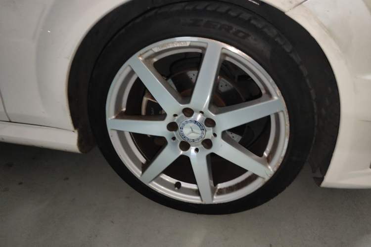 Used Mercedes-Benz C-Class 2013 C 180 Coupe Right Front Wheel Hub