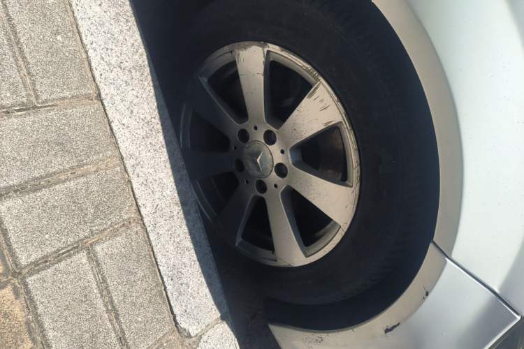 Used Mercedes-Benz C-Class 2013 C 180 CGI Classic Right Front Wheel Hub