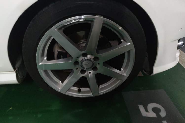 Used Mercedes-Benz C-Class 2013 C 180 Coupe Right Front Wheel Hub
