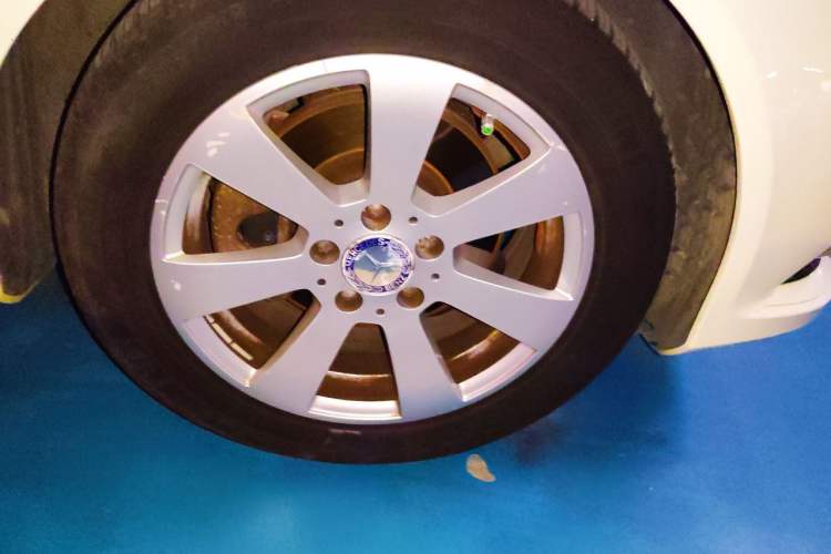 Used Mercedes-Benz C-Class 2013 C 180 CGI Classic Right Front Wheel Hub