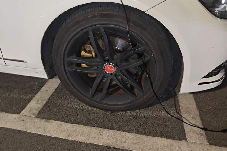 Used Mercedes-Benz C-Class 2013 C 260 CGI Fashion Model Right Front Wheel Hub
