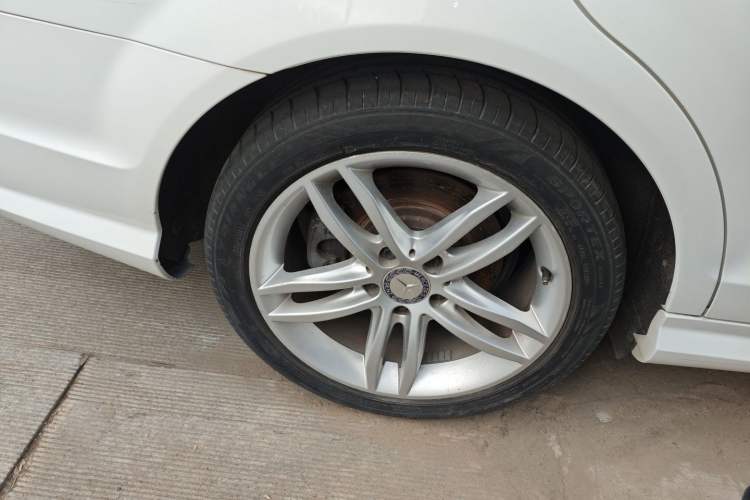 Used Mercedes-Benz C-Class 2013 C 260 Elegant Grand Edition Right Rear Wheel Hub