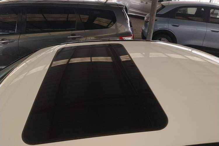 Used Mercedes-Benz C-Class 2013 C 180 Classic Grand Edition Roof