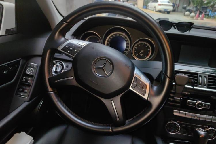 Used Mercedes-Benz C-Class 2013 C 180 Classic Grand Edition Steering Wheel
