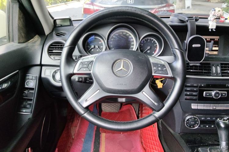 Used Mercedes-Benz C-Class 2013 C 180 CGI Classic Steering Wheel
