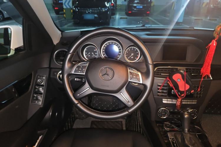 Used Mercedes-Benz C-Class 2013 C 180 Classic Grand Edition Steering Wheel