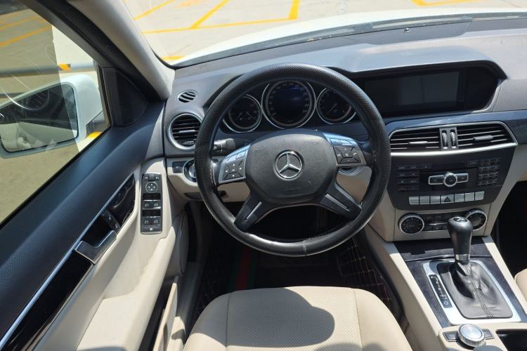 Used Mercedes-Benz C-Class 2013 C 180 Classic Grand Edition Steering Wheel