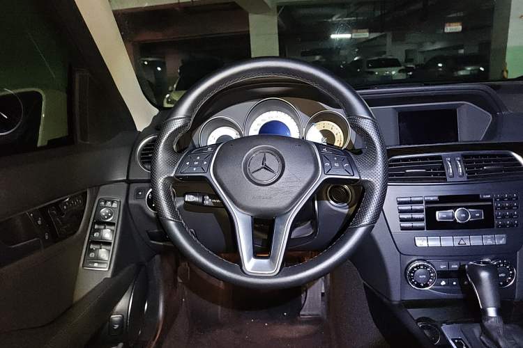 Used Mercedes-Benz C-Class 2013 C 260 Fashion Edition Grand Edition Steering Wheel