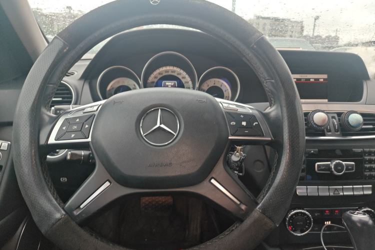 Used Mercedes-Benz C-Class 2013 C 260 CGI Elegant Model Steering Wheel