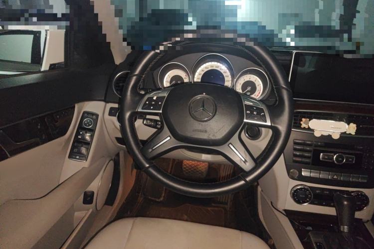 Used Mercedes-Benz C-Class 2013 C 260 CGI Elegant Model Steering Wheel