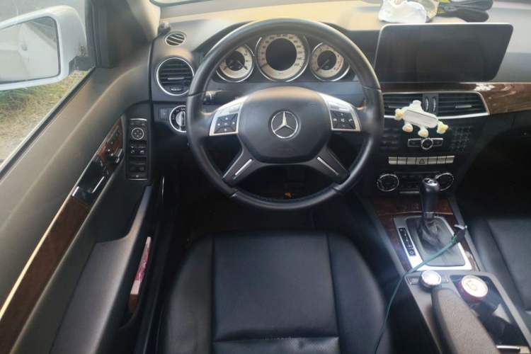 Used Mercedes-Benz C-Class 2013 C 260 CGI Elegant Model Steering Wheel