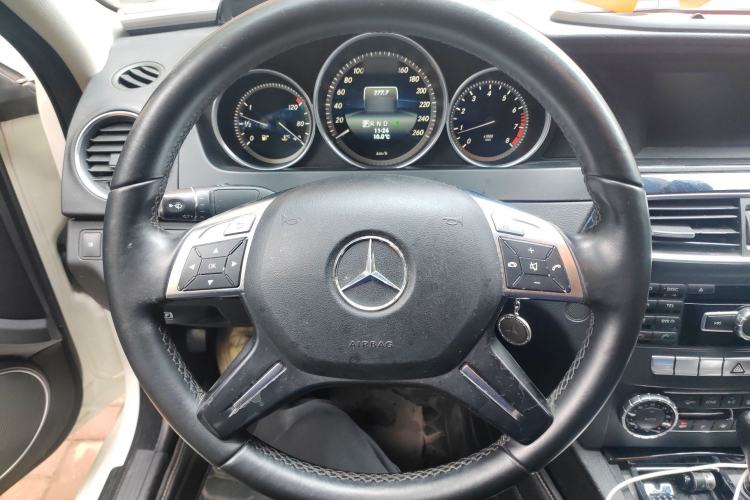 Used Mercedes-Benz C-Class 2013 C 180 Classic Grand Edition Steering Wheel