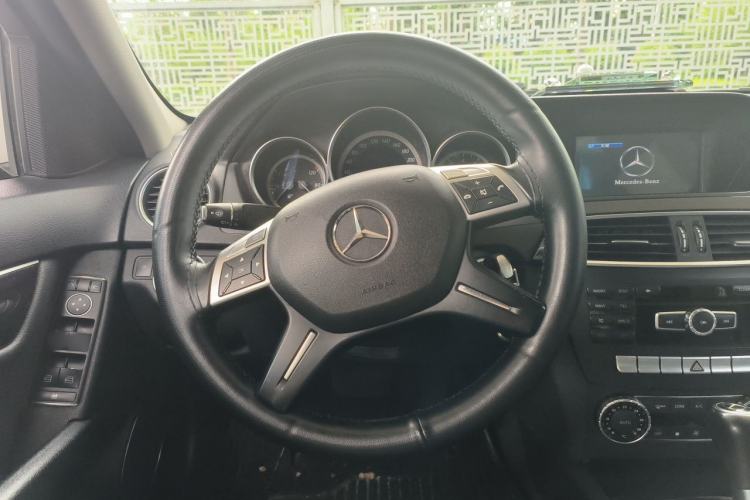Used Mercedes-Benz C-Class 2013 C 180 CGI Classic Steering Wheel