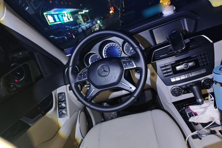 Used Mercedes-Benz C-Class 2013 C 180 Classic Grand Edition Steering Wheel