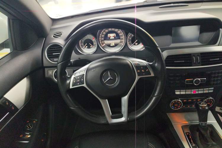 Used Mercedes-Benz C-Class 2013 C 180 Coupe Steering Wheel