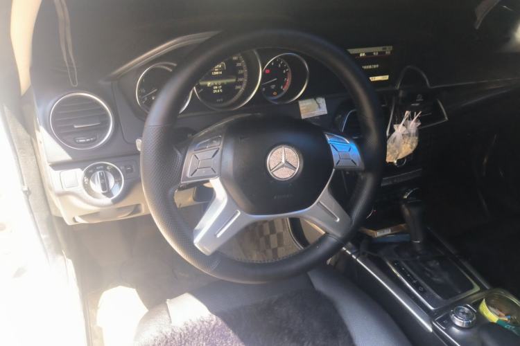 Used Mercedes-Benz C-Class 2013 C 180 CGI Classic Steering Wheel
