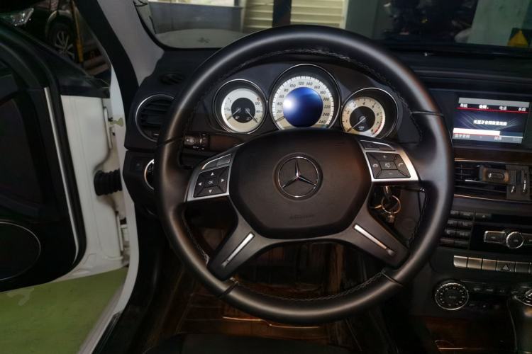 Used Mercedes-Benz C-Class 2013 C 260 CGI Elegant Model Steering Wheel