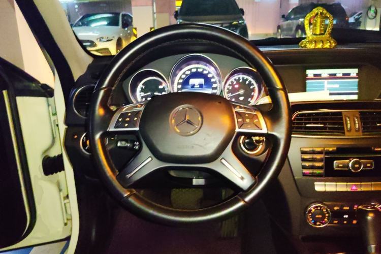 Used Mercedes-Benz C-Class 2013 C 180 CGI Classic Steering Wheel