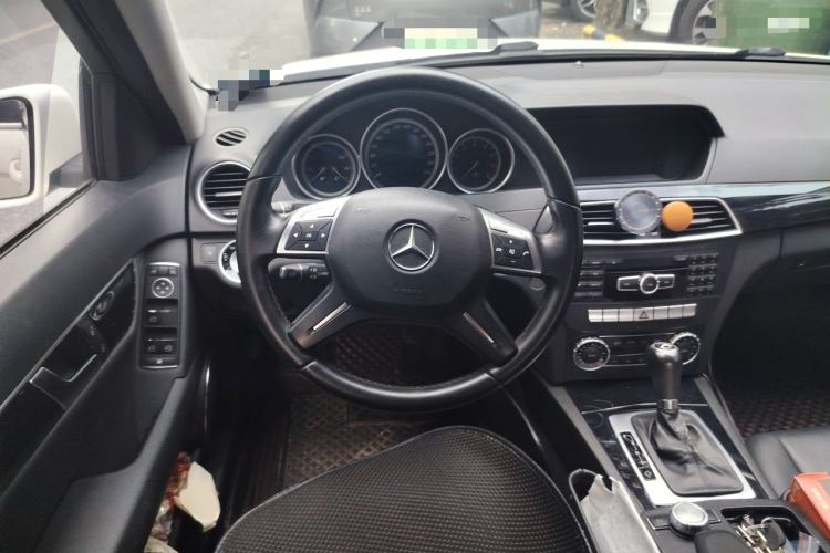Used Mercedes-Benz C-Class 2013 C 180 Classic Grand Edition Steering Wheel