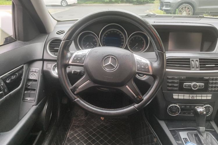 Used Mercedes-Benz C-Class 2013 C 180 Classic Grand Edition Steering Wheel