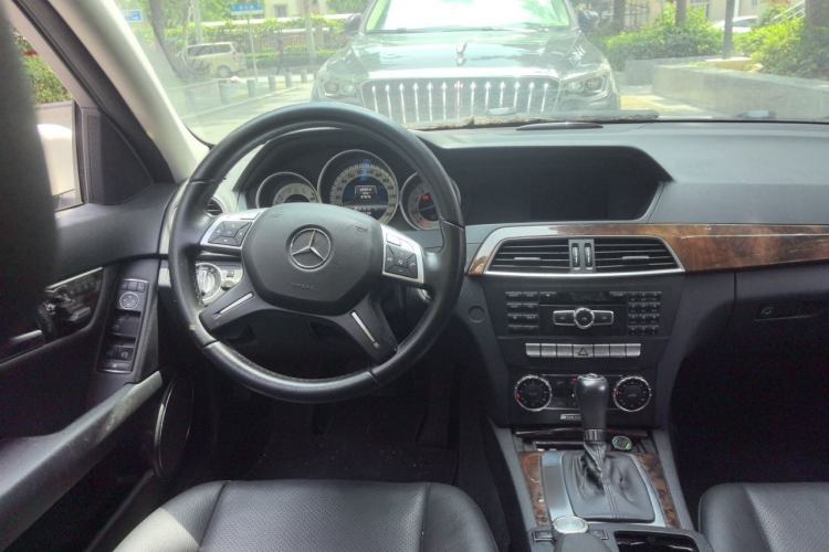 Used Mercedes-Benz C-Class 2013 C 260 CGI Elegant Model Steering Wheel