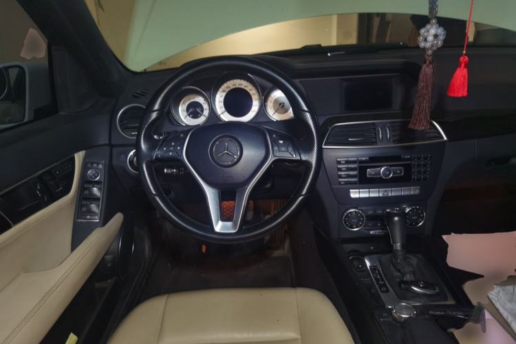Used Mercedes-Benz C-Class 2013 C 260 CGI Fashion Model Steering Wheel