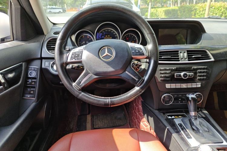 Used Mercedes-Benz C-Class 2013 C 180 Classic Grand Edition Steering Wheel