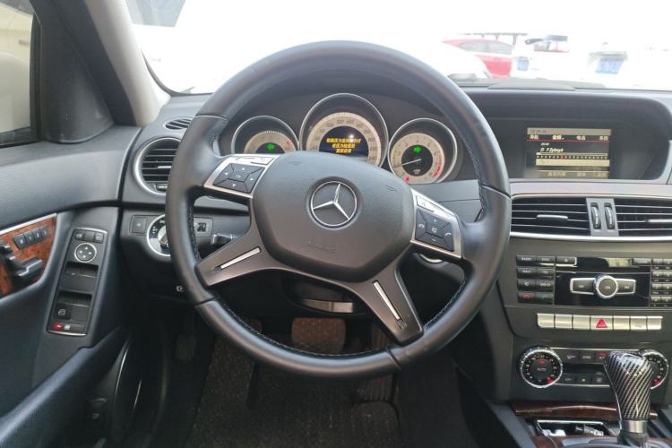 Used Mercedes-Benz C-Class 2013 C 260 Elegant Grand Edition Steering Wheel
