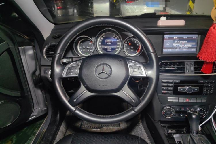 Used Mercedes-Benz C-Class 2013 C 180 CGI Classic Steering Wheel