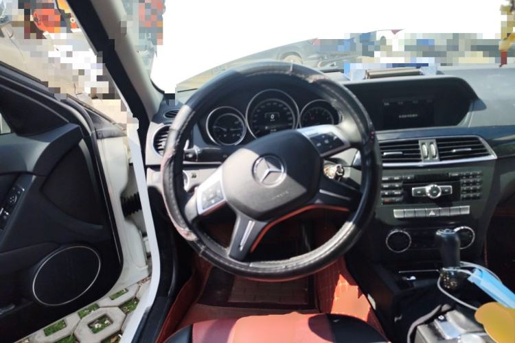 Used Mercedes-Benz C-Class 2013 C 180 Classic Grand Edition Steering Wheel