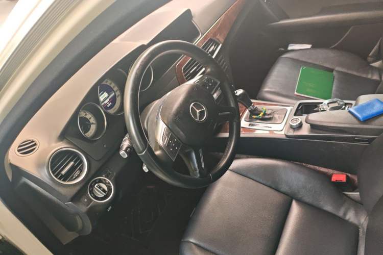 Used Mercedes-Benz C-Class 2013 C 260 CGI Elegant Model Steering Wheel