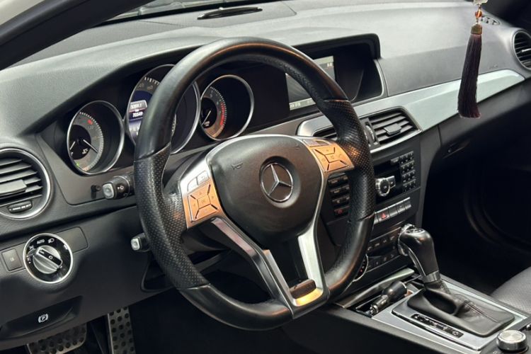 Used Mercedes-Benz C-Class 2013 C 180 Coupe Steering Wheel