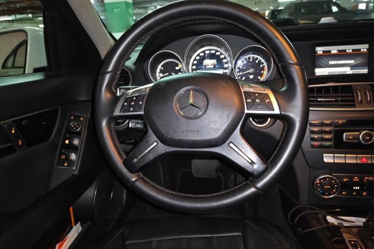 Used Mercedes-Benz C-Class 2013 C 180 Classic Grand Edition Steering Wheel