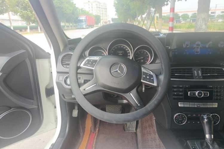 Used Mercedes-Benz C-Class 2013 C 180 Classic Grand Edition Steering Wheel