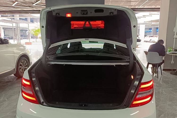 Used Mercedes-Benz C-Class 2013 C 260 Fashion Edition Grand Edition Trunk