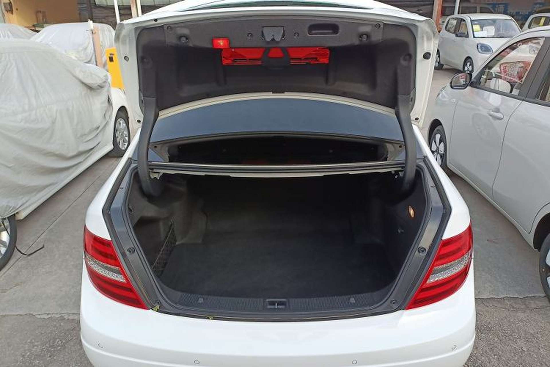 Used Mercedes-Benz C-Class 2013 C 260 Fashion Edition Grand Edition Trunk