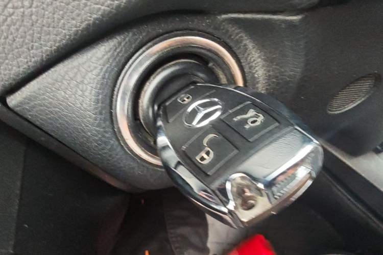 Used Mercedes-Benz C-Class 2013 C 180 Classic Grand Edition Vehicle Key