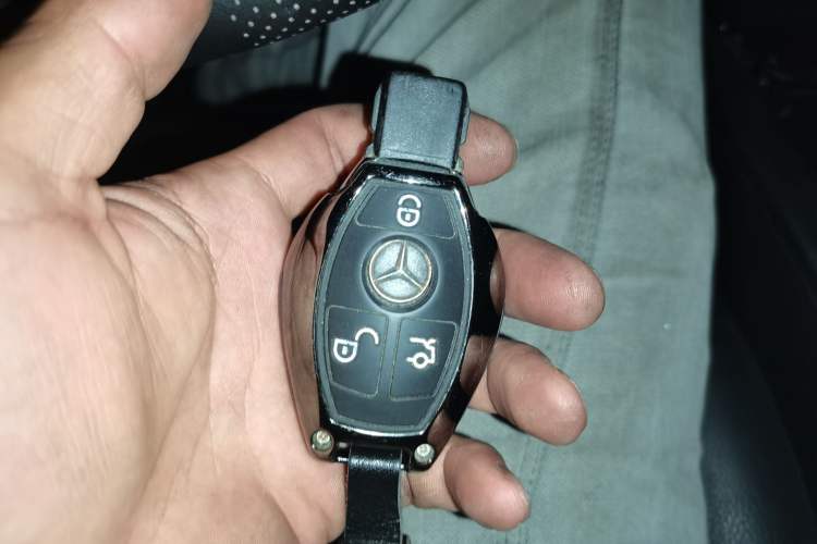 Used Mercedes-Benz C-Class 2013 C 180 Classic Grand Edition Vehicle Key