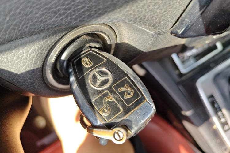 Used Mercedes-Benz C-Class 2013 C 180 Classic Grand Edition Vehicle Key