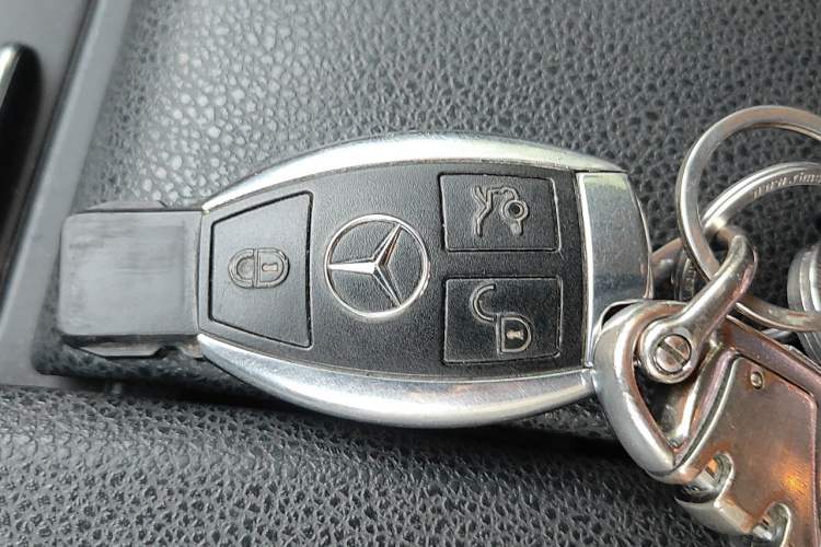 Used Mercedes-Benz C-Class 2013 C 180 Classic Grand Edition Vehicle Key