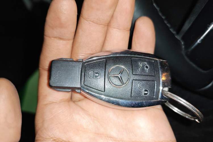 Used Mercedes-Benz C-Class 2013 C 180 Classic Grand Edition Vehicle Key