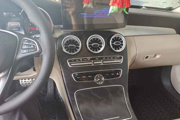 Used Mercedes-Benz C-Class 2015 Revised C 200 L Sport Edition Audio And AC Panel