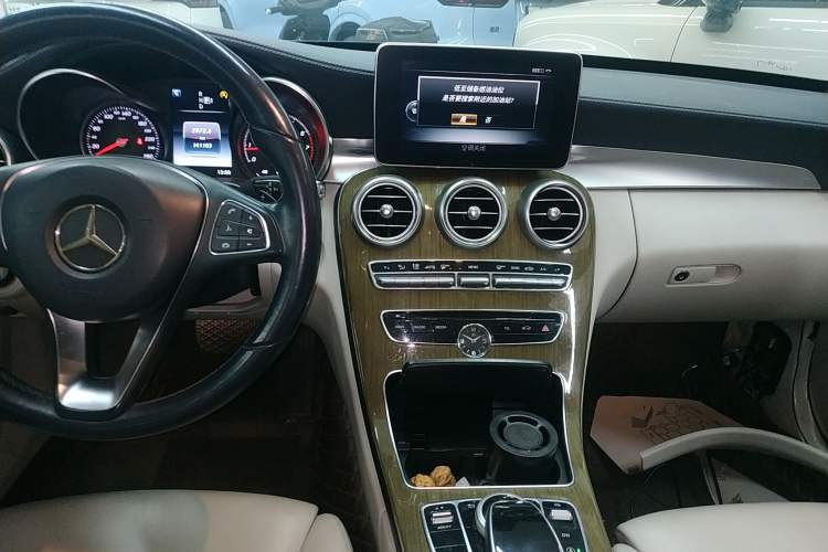 Used Mercedes-Benz C-Class 2015 C 260 L Audio And AC Panel