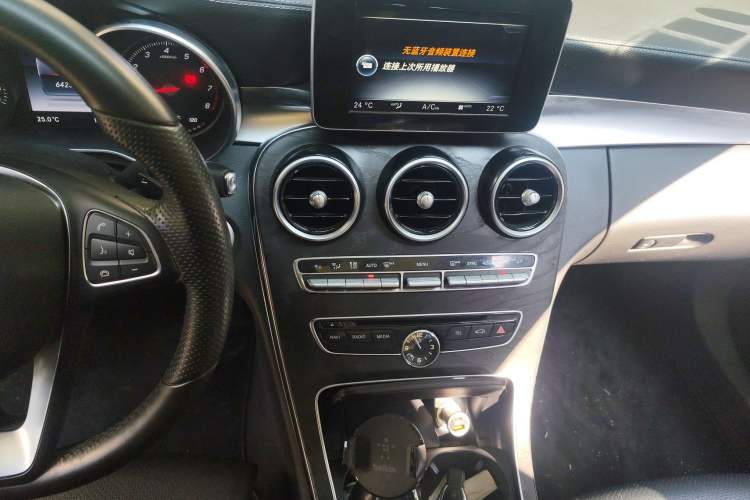 Used Mercedes-Benz C-Class 2015 Revised C 200 L Sport Edition Audio And AC Panel