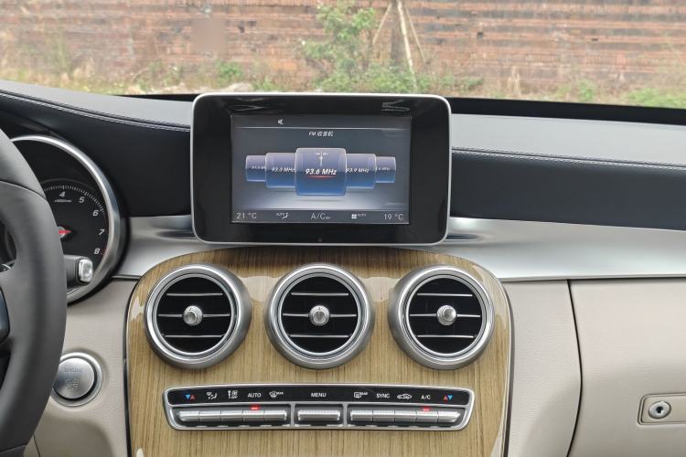 Used Mercedes-Benz C-Class 2015 C 200 L Audio And AC Panel