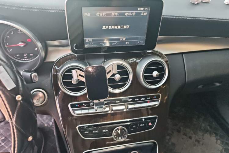 Used Mercedes-Benz C-Class 2015 Facelift C 180 L Audio And AC Panel